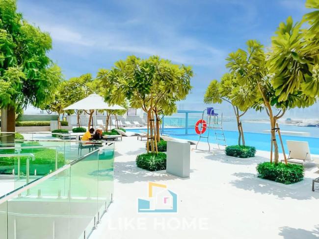 Modern 1 BHK Apartment with Pool View 4206 Images_3