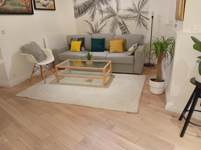 gorgeous place ,center Paris,close to Louvre Meusm and Eiffel Tour ,front metro Images_2