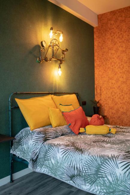 Steampunk style apartment with city view Images_2