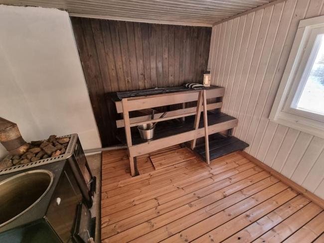 Kotoisa mökki paljulla ja puusaunalla Images_5