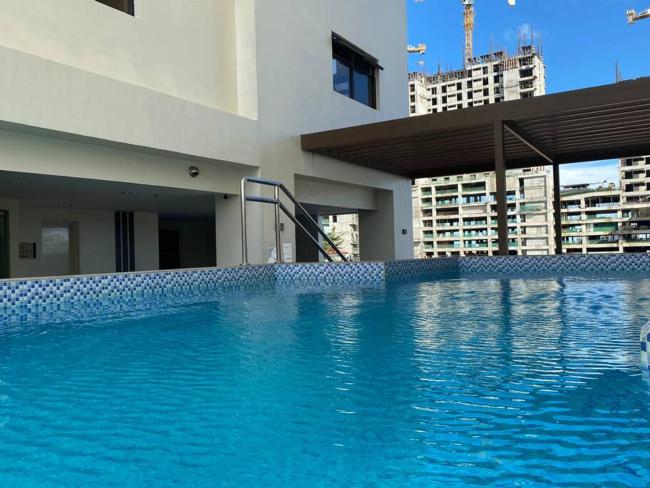Condo in Cebu with pool and gym Images_1