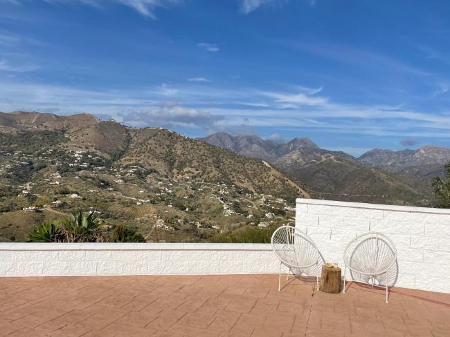 Luxury villa - breathtaking views - 15' to beach Images_1