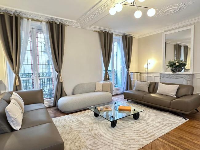 1567 - Luxurious Home in Le Marais Images