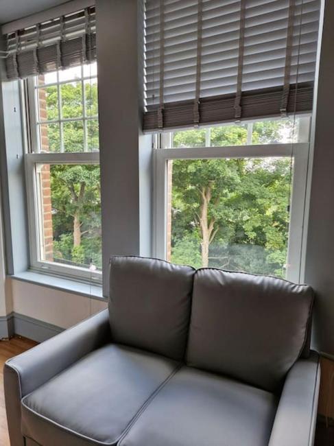 Bright Studio Apartment in a perfect location Images_2