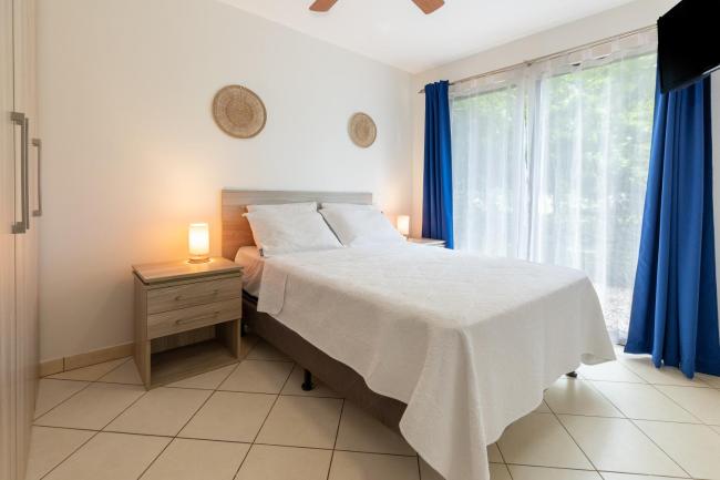 Two Palms Ground Floor Unit Across From Beach Images_2