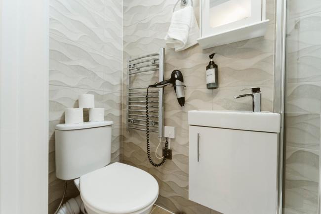 West Drayton Self Contained Studios Images_5