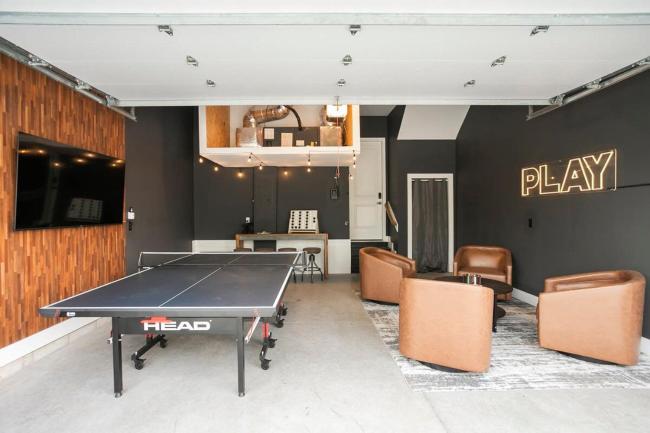 Rooftop Deck and Rec Room Minutes to DWNTN Images_2