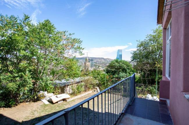 Cozy 1BR apartment with stunning views Images_1