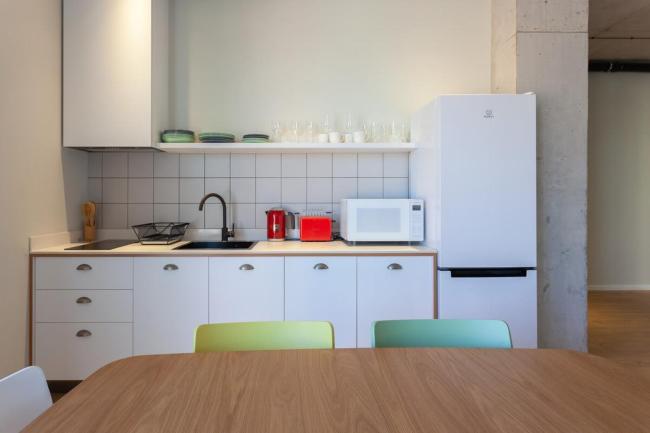 stylish 3BR apt with 2 balconies in historic Tbilisi Images_4