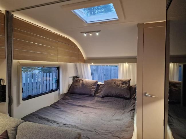 Elegant camper at home yard Images_5