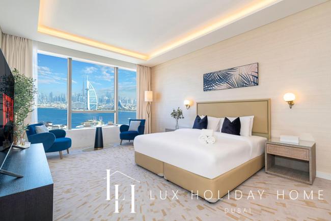 LUX Iconic Views at The Palm Tower Studio 2 Images_3