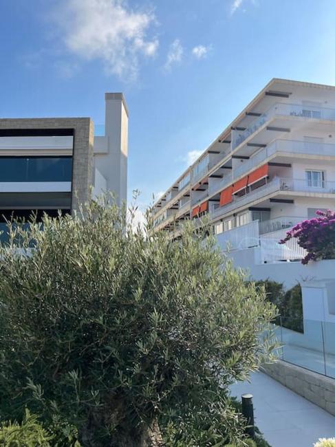 Apartament sea view and direct beach access Images_5