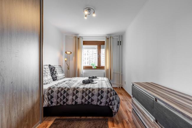 Spacious Apartment with AC and stunning views Images_4