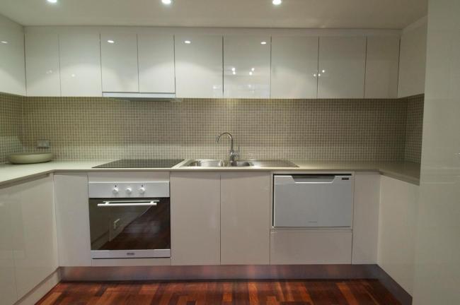 Two-level Apartment with Courtyard Images_1