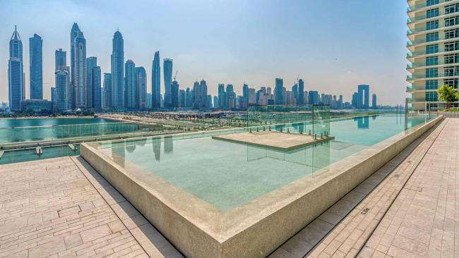 3BR Beach Front with Scenic View of Palm & Marina Images_2