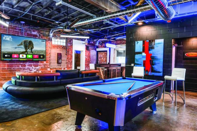 Lunabase Sparta l 1br w1bth l B3 Suites - Illusion of Containment Images_4