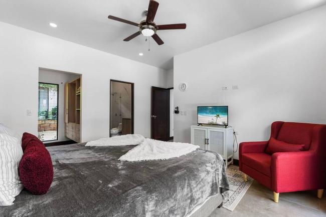 CU28 New 3 Bdrm Home w Pool and Guanacaste Tree Images_1