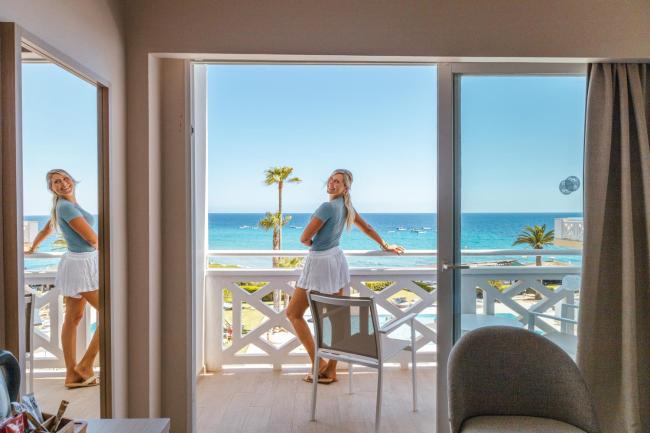 Seth Santo Tomas Images_4