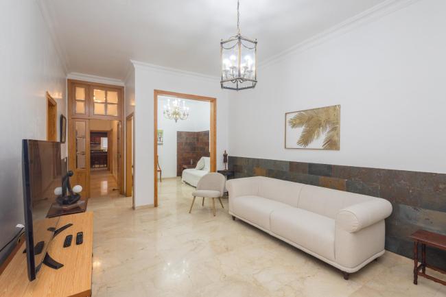 The Red House - 3BR with Private Terrace Images_5