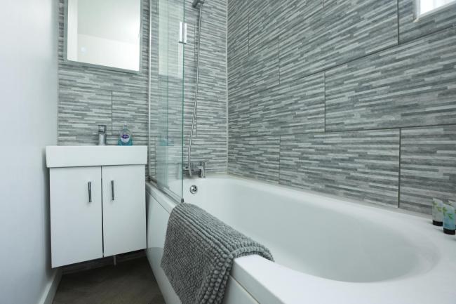 Highfield House, Great Location, Disc For Monthly Stays, Free Parking Images_5
