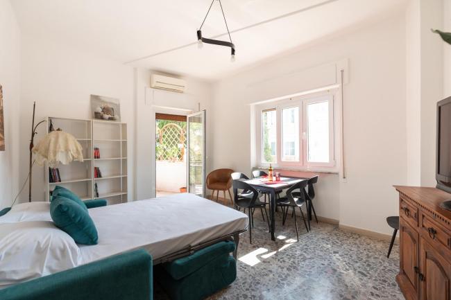 Luminous Family Apt with Balcony by St Peter Images_5