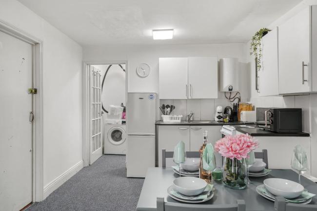 LiveStay-Studio Flat in Dalston Images_2
