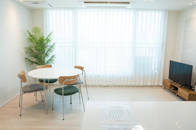 Kravel 3bd 2ba New, Modern, High-rise, Practical Images_1