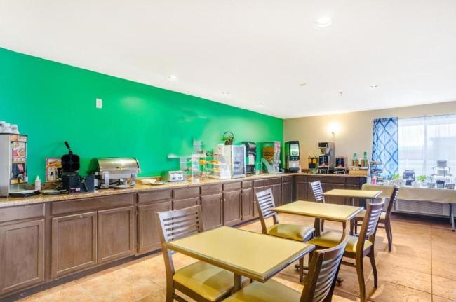 Cheyenne Guest Inn Images_2