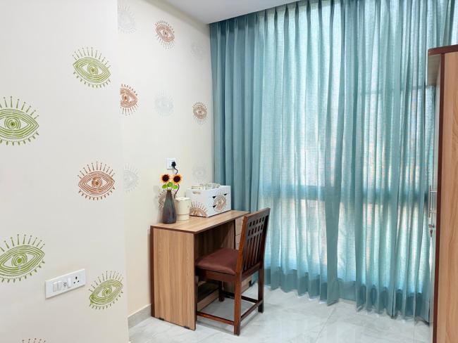 Bumble bee Jaipur Images_4