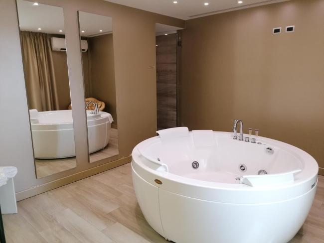 Hotel Camelia Images_3