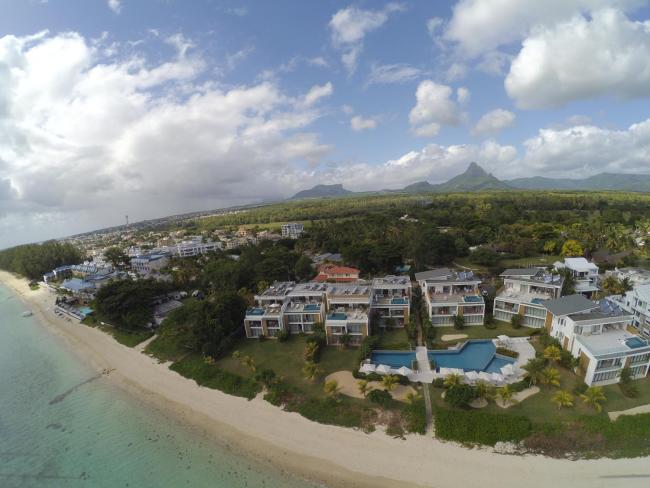 Villasun Seafront Apart at CapOuest Images_2