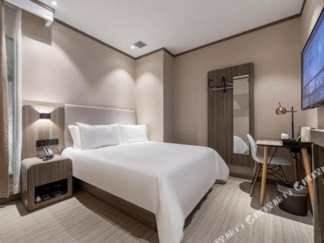 Shanghai Xizang South Road subway station Homginns Images_4